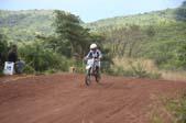 Photo MaitreFou - Auteur : Michael & Priscilla - Mots clés :  moto motocross terre saut vitesse championnat 