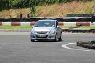 Photo MaitreFou - Auteur : Benjamin - Mots cl&eacute;s :  auto moto roulage tmvr cfg circuit defoulage pilotage gros cube mini soleil 