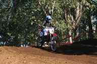 Photo MaitreFou - Auteur : Benjamin - Mots clés :  moto motocross terre saut mini verts championnat terrain petit tampon 