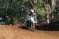 Photo MaitreFou - Auteur : Benjamin - Mots clés :  moto motocross terre saut mini verts championnat terrain petit tampon 