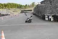 Photo MaitreFou - Auteur : Benjamin - Mots clés :  auto moto roulage tmvr cfg circuit defoulage pilotage gros cube soleil porsche 