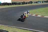 Photo MaitreFou - Auteur : Benjamin - Mots clés :  moto cyclo endurance 24h asphalte piste jamaique saint denis 
