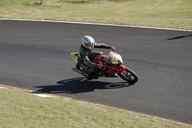 Photo MaitreFou - Auteur : Benjamin - Mots cl&eacute;s :  moto cyclo endurance 24h asphalte piste jamaique saint denis 