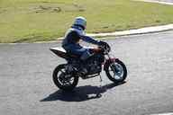 Photo MaitreFou - Auteur : Benjamin - Mots cl&eacute;s :  moto cyclo endurance 24h asphalte piste jamaique saint denis 