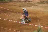 Photo MaitreFou - Auteur : Benjamin - Mots clés :  moto motocross terre saut terrain petit tampon educatifs enfants 