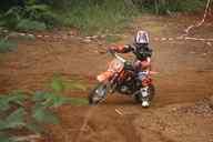 Photo MaitreFou - Auteur : Benjamin - Mots clés :  moto motocross terre saut terrain petit tampon educatifs enfants 