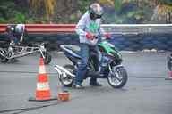 Photo MaitreFou - Auteur : Equipe MaitreFou - Mots clés :  moto run pousse performances circuit felix guichard pluie dragster cyclo ufolep tmvr 