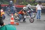 Photo MaitreFou - Auteur : Equipe MaitreFou - Mots clés :  moto run pousse performances circuit felix guichard pluie dragster cyclo ufolep tmvr 