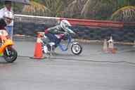 Photo MaitreFou - Auteur : Equipe MaitreFou - Mots clés :  moto run pousse performances circuit felix guichard pluie dragster cyclo ufolep tmvr 