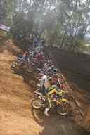Photo MaitreFou - Auteur : Equipe MaitreFou - Mots clés :  moto motocross ufolep terre saut terrain petit tampon educatifs enfants soleil 