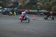 Photo MaitreFou - Auteur : Equipe MaitreFou - Mots clés : moto run libre pousse performances circuit felix guichard