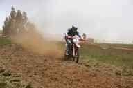 Photo MaitreFou - Auteur : Equipe MaitreFou - Mots clés :  moto motocross terre endurance tampon tsm poussiere 