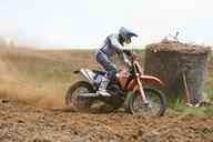 Photo MaitreFou - Auteur : Equipe MaitreFou - Mots clés :  moto motocross terre endurance tampon tsm poussiere 