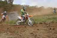Photo MaitreFou - Auteur : Equipe MaitreFou - Mots clés :  moto motocross terre endurance tampon tsm poussiere 