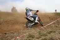 Photo MaitreFou - Auteur : Equipe MaitreFou - Mots clés :  moto motocross terre endurance tampon tsm poussiere 