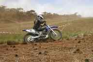 Photo MaitreFou - Auteur : Equipe MaitreFou - Mots clés :  moto motocross terre endurance tampon tsm poussiere 
