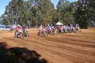 Photo MaitreFou - Auteur : Equipe MaitreFou - Mots clés :  moto motocross ufolep terre saut terrain petit tampon educatifs U3 U2 U1 veteran minimes cadets 85cc 65cc soleil 