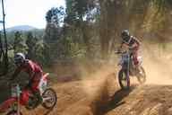 Photo MaitreFou - Auteur : Equipe MaitreFou - Mots clés :  moto motocross ufolep terre saut terrain petit tampon educatifs U3 U2 U1 veteran minimes cadets 85cc 65cc soleil 