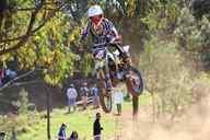 Photo MaitreFou - Auteur : Equipe MaitreFou - Mots clés :  moto motocross ufolep terre saut terrain petit tampon educatifs U3 U2 U1 veteran minimes cadets 85cc 65cc soleil 