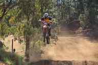 Photo MaitreFou - Auteur : Equipe MaitreFou - Mots clés :  moto motocross ufolep terre saut terrain petit tampon educatifs U3 U2 U1 veteran minimes cadets 85cc 65cc soleil 