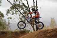 Photo MaitreFou - Auteur : Equipe MaitreFou - Mots clés :  moto motocross ufolep terre saut terrain petit tampon educatifs U3 U2 U1 veteran minimes cadets 85cc 65cc soleil 