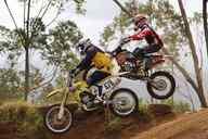 Photo MaitreFou - Auteur : Equipe MaitreFou - Mots clés :  moto motocross ufolep terre saut terrain petit tampon educatifs U3 U2 U1 veteran minimes cadets 85cc 65cc soleil 