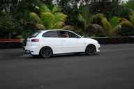 Photo MaitreFou - Auteur : Equipe MaitreFou - Mots cl&eacute;s :  auto run libre pousse performances circuit felix guichard roulage 