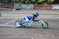Photo MaitreFou - Auteur : Benja et Mica - Mots clés :  auto moto cfg circuit run olivier moutoussamy essais libres pousse scooter drag tmax 