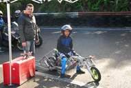 Photo MaitreFou - Auteur : Benja et Mica - Mots clés :  auto moto cfg circuit run olivier moutoussamy essais libres pousse scooter drag tmax 
