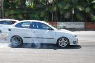 Photo MaitreFou - Auteur : Benjamin - Mots clés :  auto cfg circuit run tc pneu burn and drag pousse 