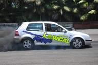 Photo MaitreFou - Auteur : Benjamin - Mots cl&eacute;s :  auto cfg circuit run tc pneu burn and drag pousse 