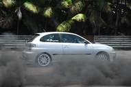 Photo MaitreFou - Auteur : Benjamin - Mots clés :  auto cfg circuit run tc pneu burn and drag pousse 