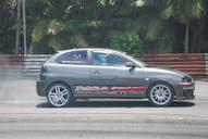 Photo MaitreFou - Auteur : Benjamin - Mots clés :  auto cfg circuit run tc pneu burn and drag pousse 