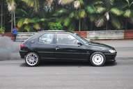 Photo MaitreFou - Auteur : Benjamin - Mots clés :  auto cfg circuit run tc pneu burn and drag pousse 