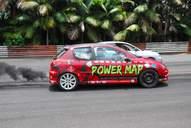 Photo MaitreFou - Auteur : Benjamin - Mots clés :  auto cfg circuit run tc pneu burn and drag pousse 