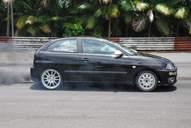 Photo MaitreFou - Auteur : Benjamin - Mots clés :  auto cfg circuit run tc pneu burn and drag pousse 