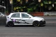 Photo MaitreFou - Auteur : Benjamin - Mots clés :  auto cfg circuit run tc pneu burn and drag pousse 