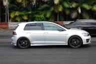 Photo MaitreFou - Auteur : Benjamin - Mots clés :  auto cfg circuit run tc pneu burn and drag pousse 