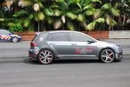 Photo MaitreFou - Auteur : Benjamin - Mots clés :  auto cfg circuit run tc pneu burn and drag pousse 