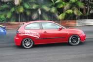 Photo MaitreFou - Auteur : Benjamin - Mots clés :  auto cfg circuit run tc pneu burn and drag pousse 