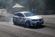 Photo MaitreFou - Auteur : Benjamin - Mots cl&eacute;s :  auto cfg circuit run tc pneu burn and drag pousse 