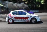 Photo MaitreFou - Auteur : Benjamin - Mots cl&eacute;s :  auto cfg circuit run tc pneu burn and drag pousse 