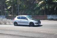 Photo MaitreFou - Auteur : Benjamin - Mots cl&eacute;s :  auto cfg circuit run tc pneu burn and drag pousse 