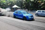Photo MaitreFou - Auteur : Benjamin - Mots cl&eacute;s :  auto cfg circuit run tc pneu burn and drag pousse 