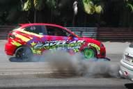 Photo MaitreFou - Auteur : Benjamin - Mots cl&eacute;s :  auto cfg circuit run tc pneu burn and drag pousse 