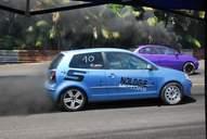 Photo MaitreFou - Auteur : Benjamin - Mots cl&eacute;s :  auto cfg circuit run tc pneu burn and drag pousse 