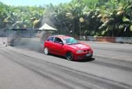 Photo MaitreFou - Auteur : Benjamin - Mots cl&eacute;s :  auto cfg circuit run tc pneu burn and drag pousse 
