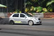 Photo MaitreFou - Auteur : Benjamin - Mots cl&eacute;s :  auto cfg circuit run tc pneu burn and drag pousse 