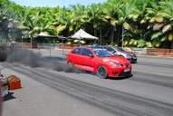 Photo MaitreFou - Auteur : Benjamin - Mots cl&eacute;s :  auto cfg circuit run tc pneu burn and drag pousse 
