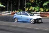 Photo MaitreFou - Auteur : Benjamin - Mots cl&eacute;s :  auto cfg circuit run tc pneu burn and drag pousse 